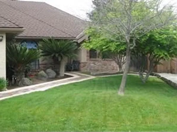 6134 N Callisch Ave, Fresno, CA 93710