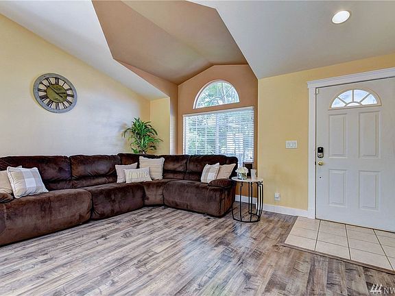 4th image of 7620 67th St NE