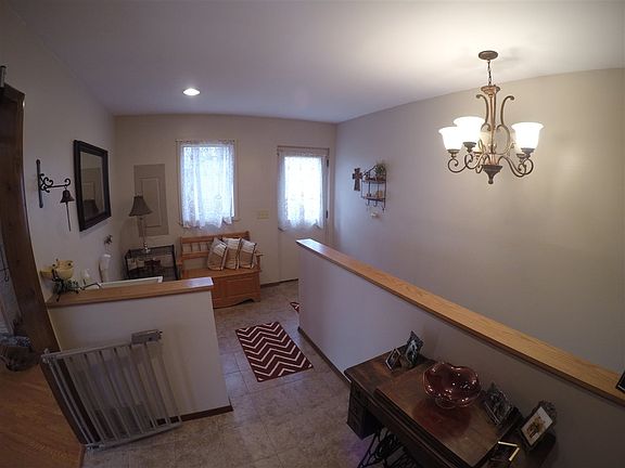 4th image of 2682 W Fair Ave
