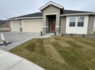 9098 W Teratai Ct, Star, ID 83669