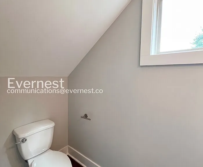 2115 Burns St — Photo 29