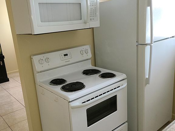 3rd image of 1602 N J St APT 1