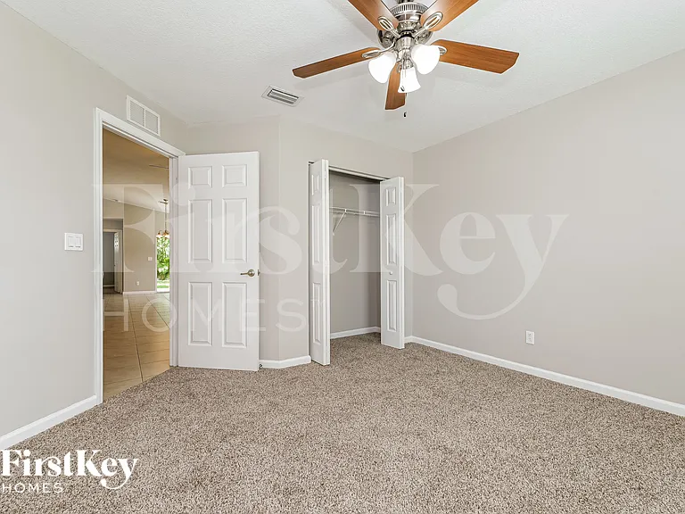 561 SE Brookside Ter — Photo 14