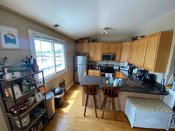 3rd image of 4456 N Ashland Ave #4