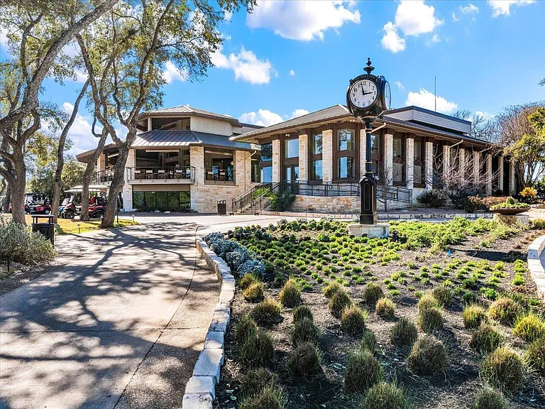 11 Treehaven Ln — Photo 31