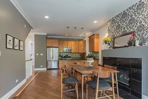 1541 N Artesian Ave #1 — Photo 3