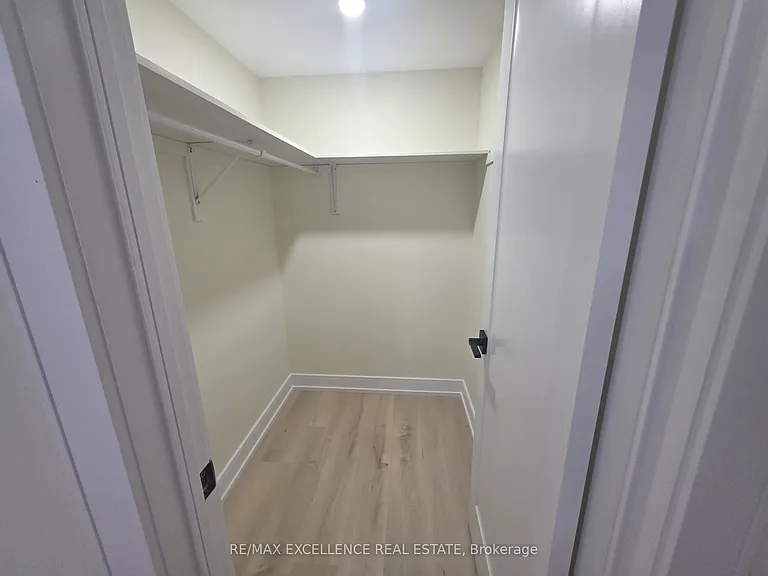 91 Berkely St — Photo 3