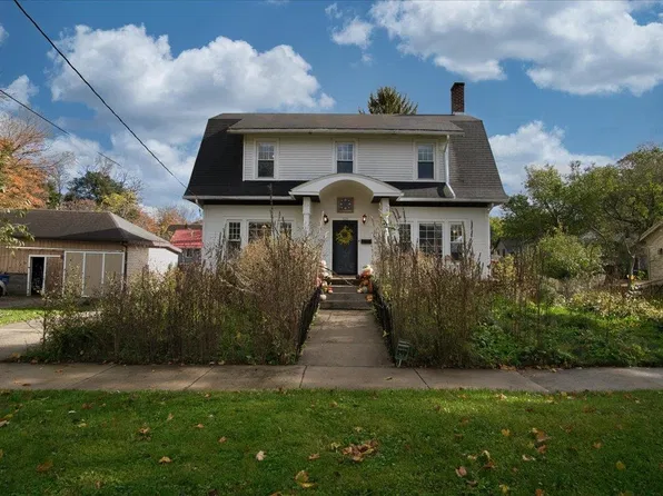 225 S Birdsey St, Columbus, WI 53925