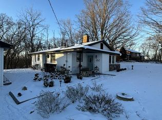 357 Huntington Rd, Delafield, WI 53018