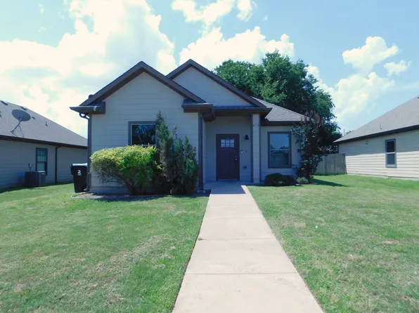 673 Copenhavr St, Pilot Point, TX 76258