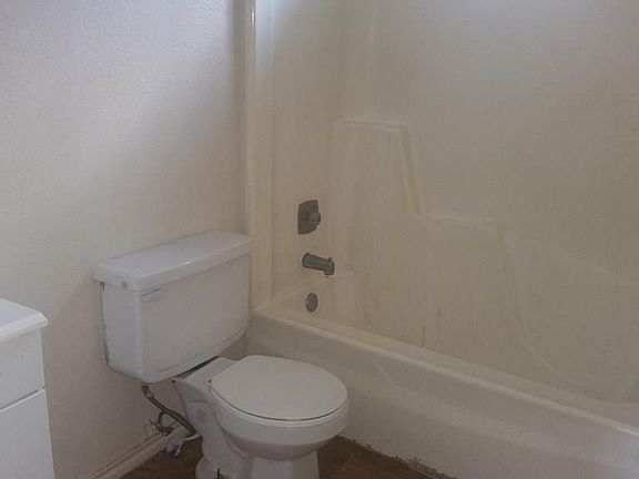 5th image of 534 Villa Maria Blvd APT 7