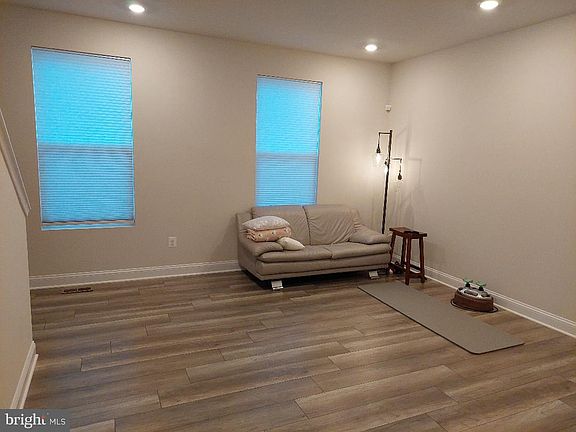 5th image of 24656 Dogwood Ln