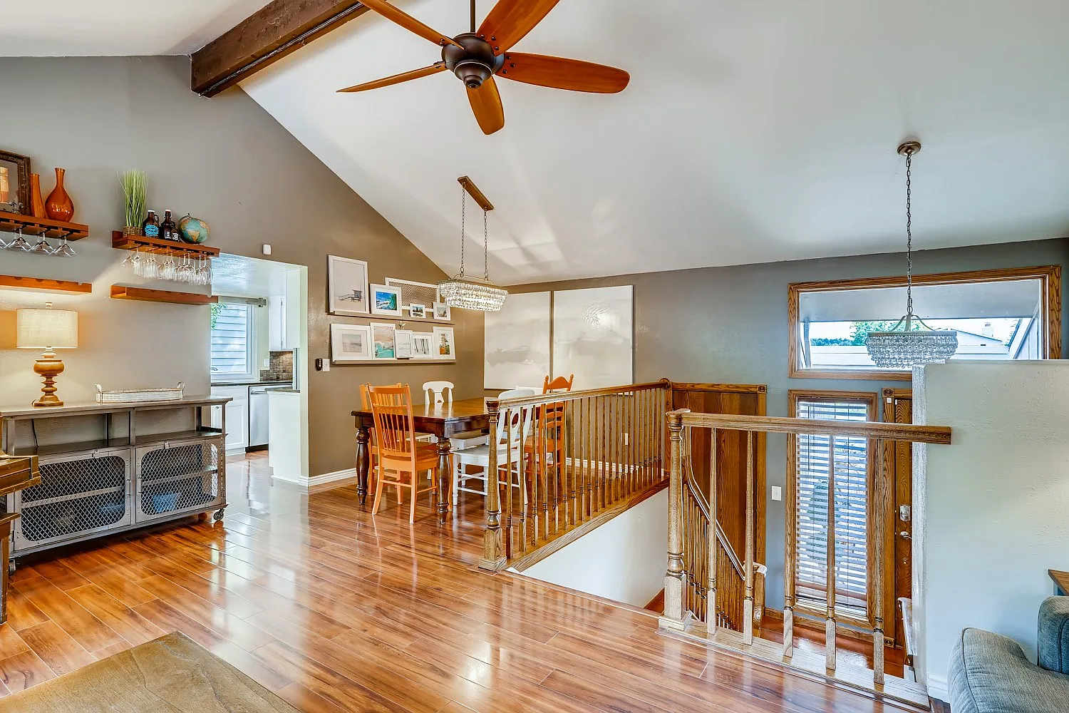 4 bed, 2550 sqft, $5,850 — Photo 4