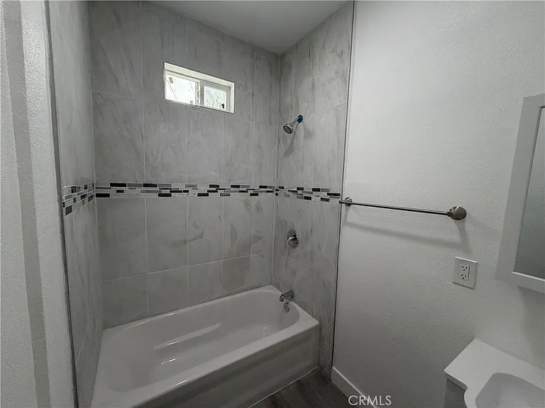 720 Atlantic Ave — Photo 3