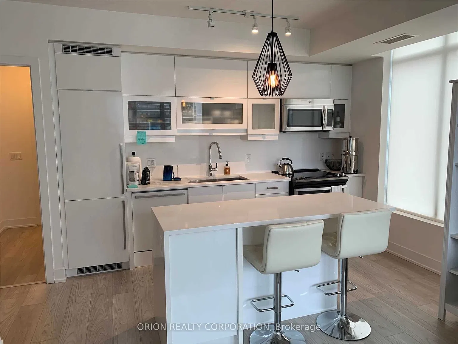 3 bed, $3,900 — Photo 3