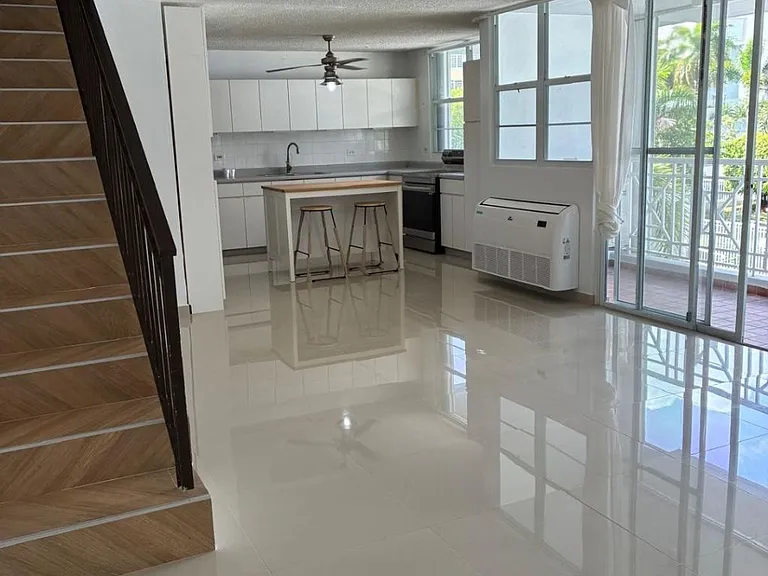 Condominio Jardines del Parque, Carolina. — Photo 3