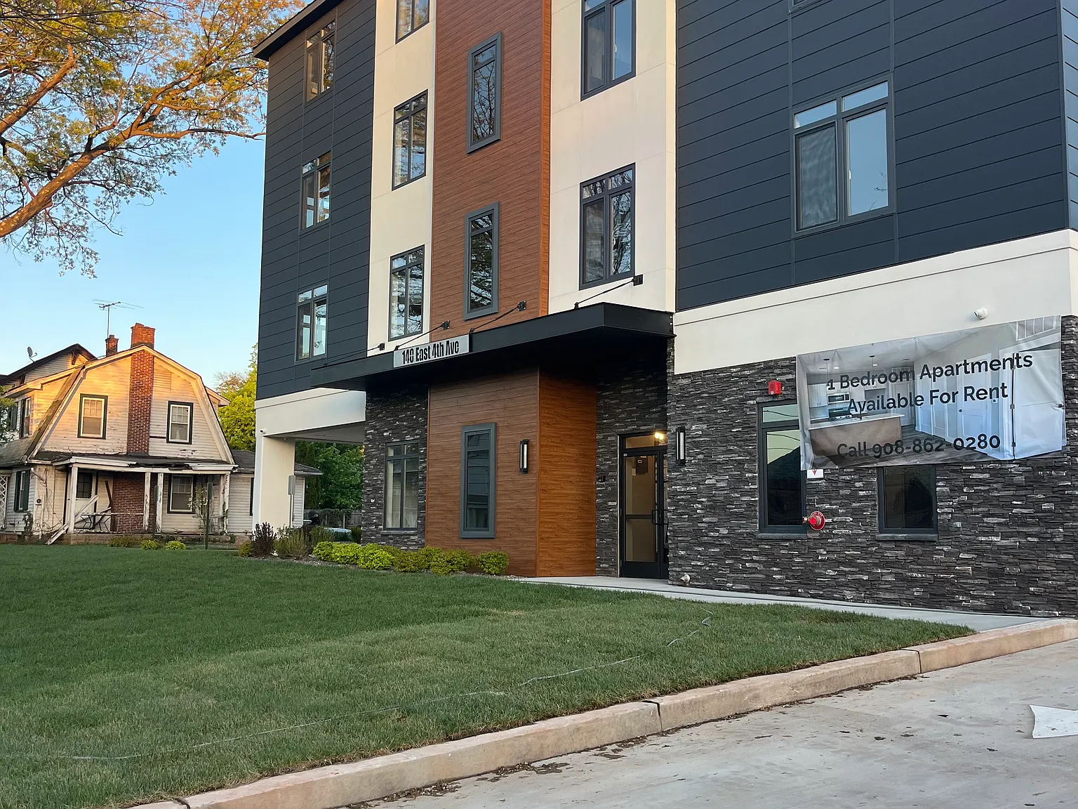 140 East 4th Ave. — Photo 1