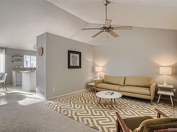5th image of 9511 Columbine Ct