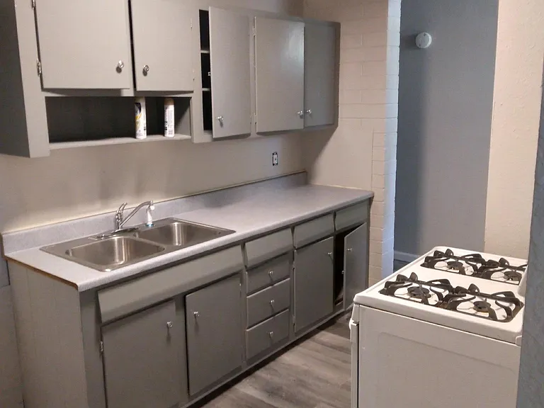 4625 Rochester Dr — Photo 10
