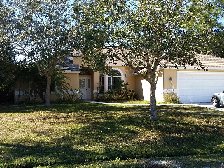 1672 SW Pleasant Ln — Photo 5