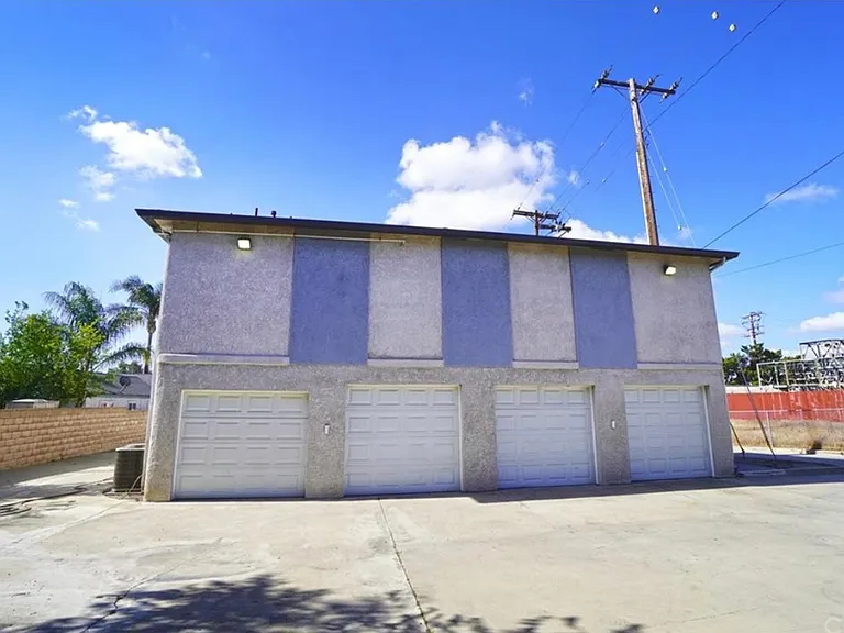 1101 E 5th St #D — Photo 4