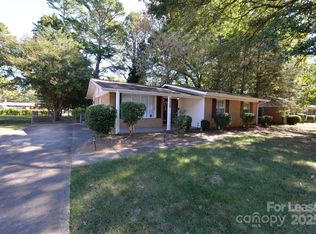 315 Briarwood Dr, Charlotte, NC 28215
