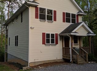 20 Urbanna Creek Ct, Saluda, VA 23149