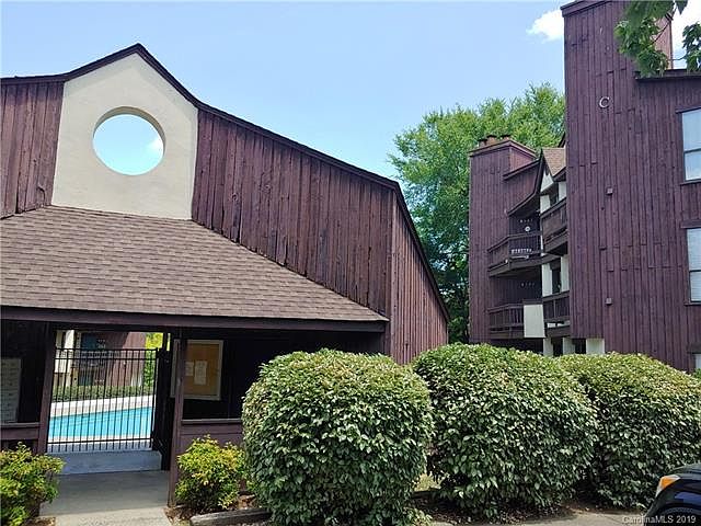 1st image of 8123 Cedar Glen Dr