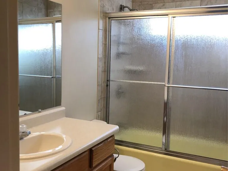 2202 Lewis Ave — Photo 14