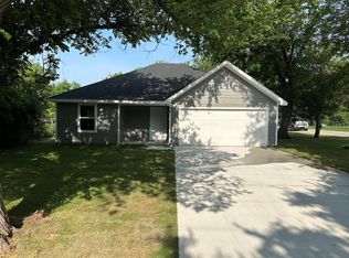 301 Church St, Valley View, TX 76272