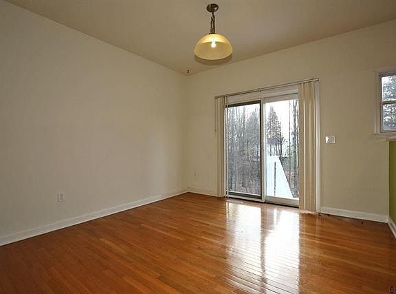 4th image of 77 Chatsworth Way