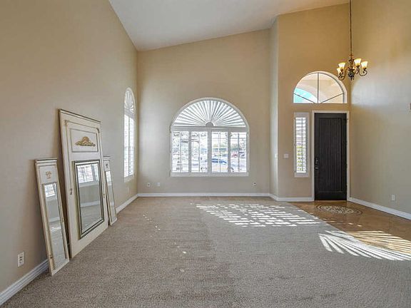 5th image of 566 W Casa Grande Lakes Blvd N