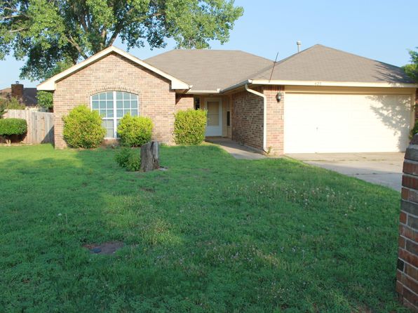 425 Pinehurst Dr