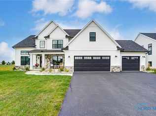 1011 Brampton Park Rd, Perrysburg, OH 43551