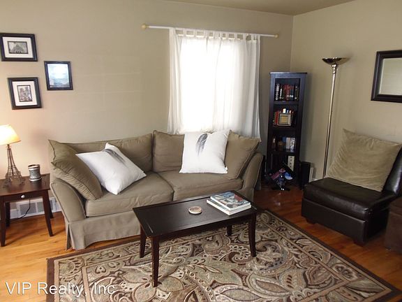 3rd image of 2204 Amherst Ave