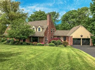 828 Youngs Ford Rd, Gladwyne, PA 19035