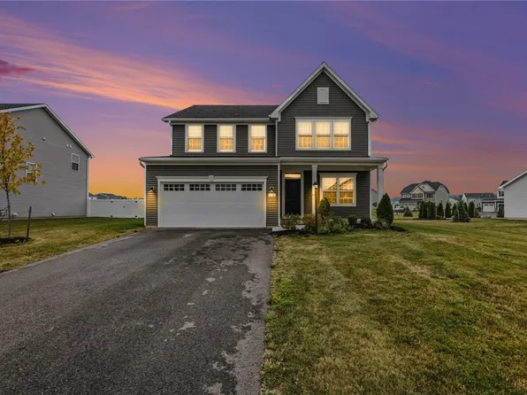 1724 Ackerman Way, Farmington, NY 14425
