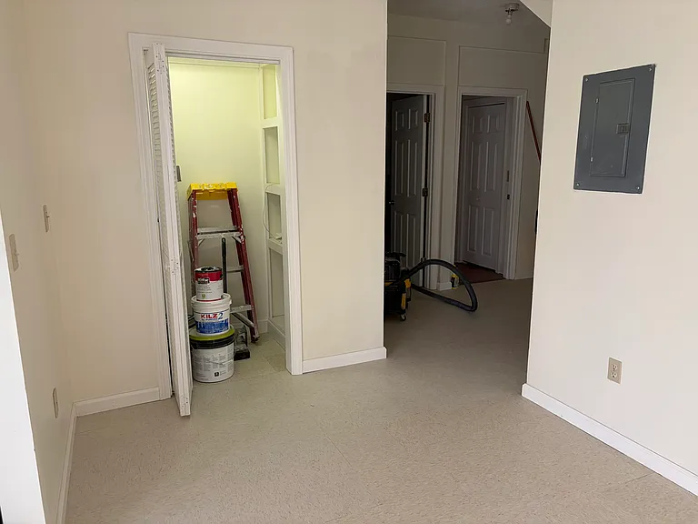 378 E Merrimack St #1 — Photo 3