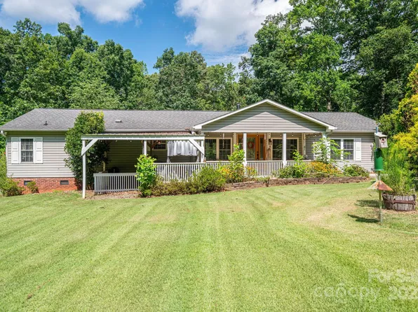 1824 Hephzibah Church Rd, Bessemer City, NC 28016