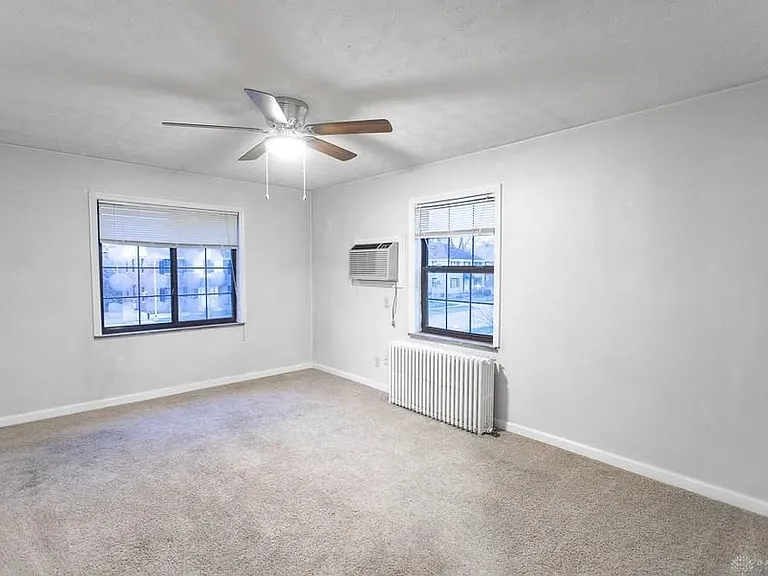545 Corona Ave #B — Photo 2