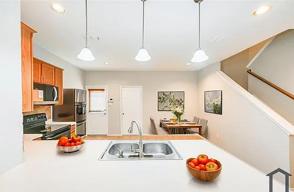 5435 Jacob Dr — Photo 4