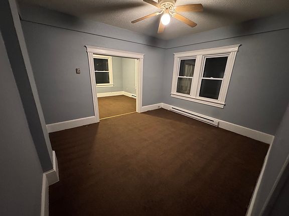 3rd image of 52 Diamond St #52