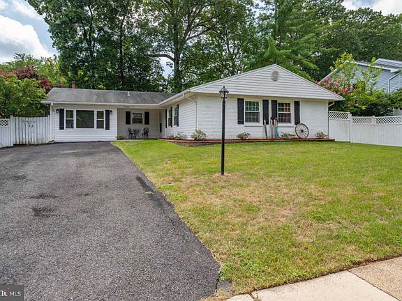 3rd image of 13132 Maltese Ln
