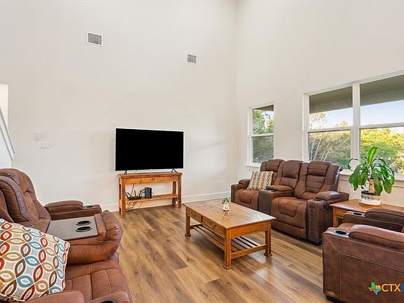 5th image of 4851 Goliad Dr