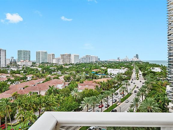 3rd image of 19333 Collins Ave APT 1210