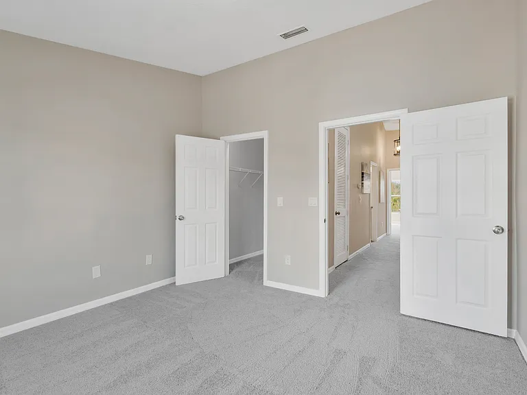 Olivedale Dr — Photo 8
