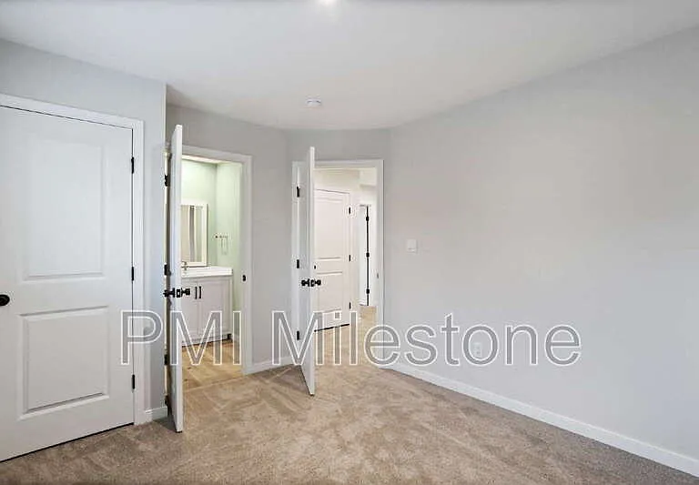 530 N 3rd St #A — Photo 51