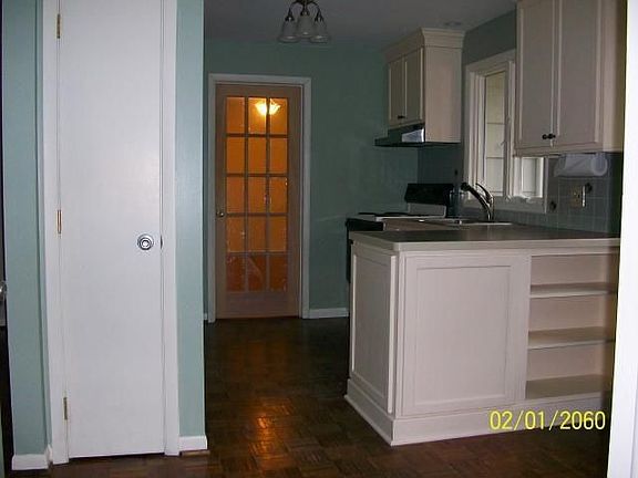 4th image of 35 Meadowview Dr