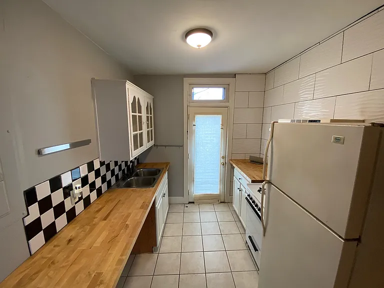 707 N 2nd St #5 — Photo 9