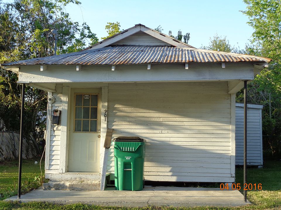 1st image of 901 Short St